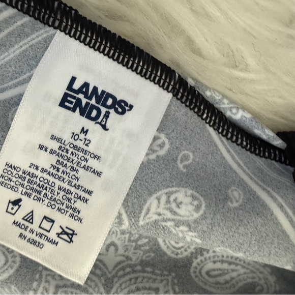 Lands’ End Med (10-12) High Neck Modest Tankini Swimsuit Top Black Handkerchief - Picture 5 of 8